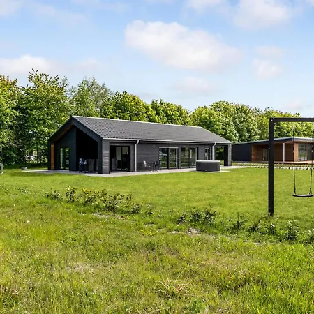 Holiday home Pet Friendly In With Kitchen *