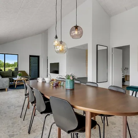 Holiday home Pet Friendly In With Kitchen