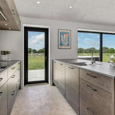 Pet Friendly In With Kitchen Holiday home Hadsund