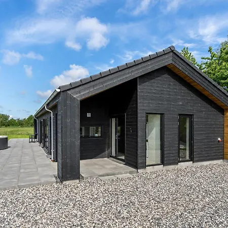 Pet Friendly In With Kitchen Holiday home *