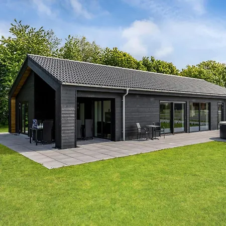 Pet Friendly In With Kitchen Hadsund