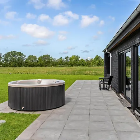 Holiday home Pet Friendly In With Kitchen
