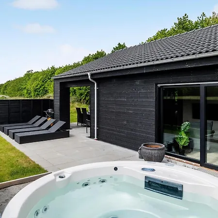 Pet Friendly In With Kitchen Hadsund